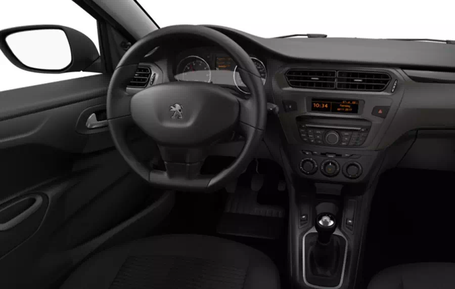 Renta Peugeot 301 en Cuba interior del Peugeot 301